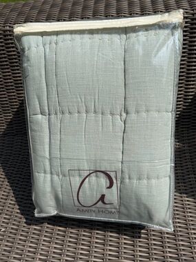Frontgate Reversible Handcrafted Cotton Slub Quilt - NWT